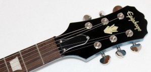 Epiphone G-400 Limited-Edition Deluxe with Maestro